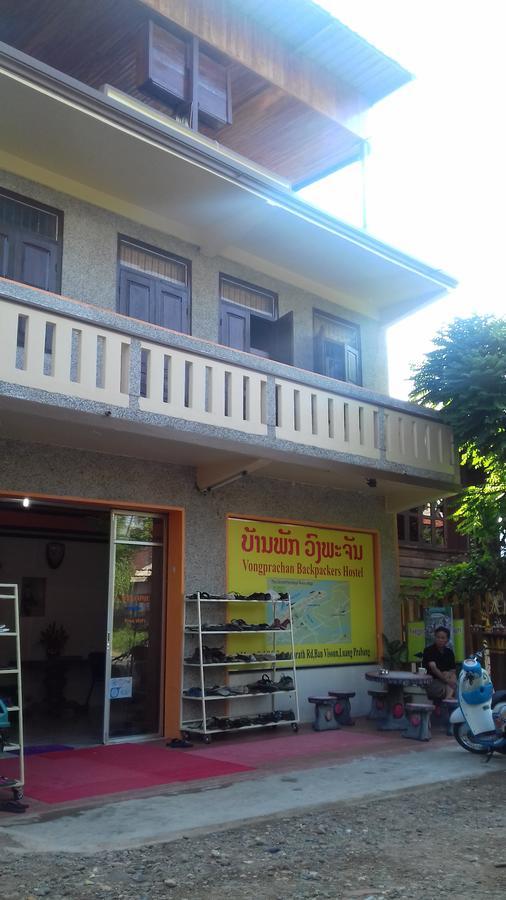 Vongprachan Backpackers Hostel Luang Prabang Bagian luar foto